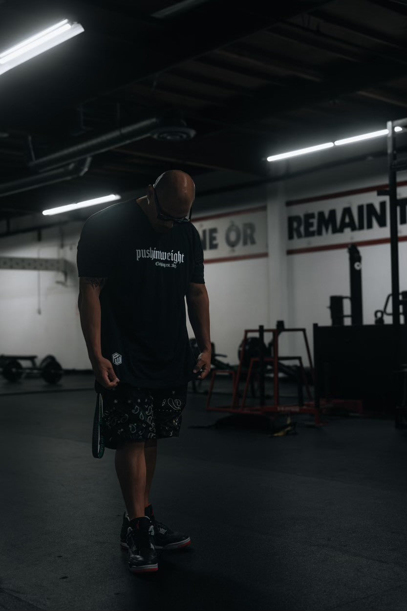 Pushin Weight Old English Style Center Chest